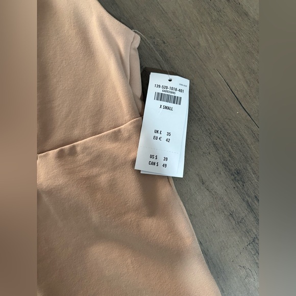 NWT Abercrombie & Fitch keyhole bodysuit - Picture 3 of 3